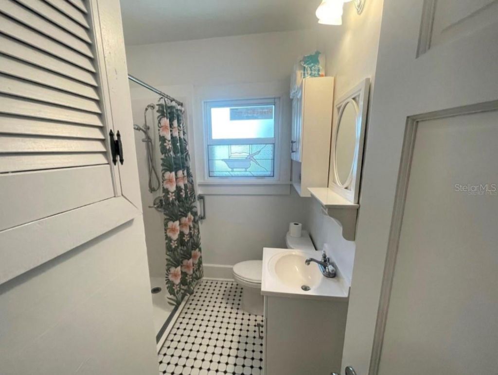 1231 Highland Street N, Saint Petersburg, FL 33701 Photo