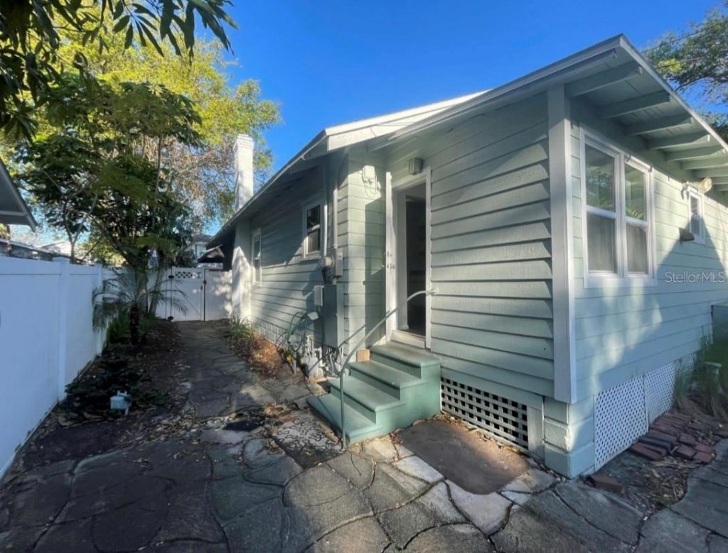 1231 Highland Street N, Saint Petersburg, FL 33701 Photo