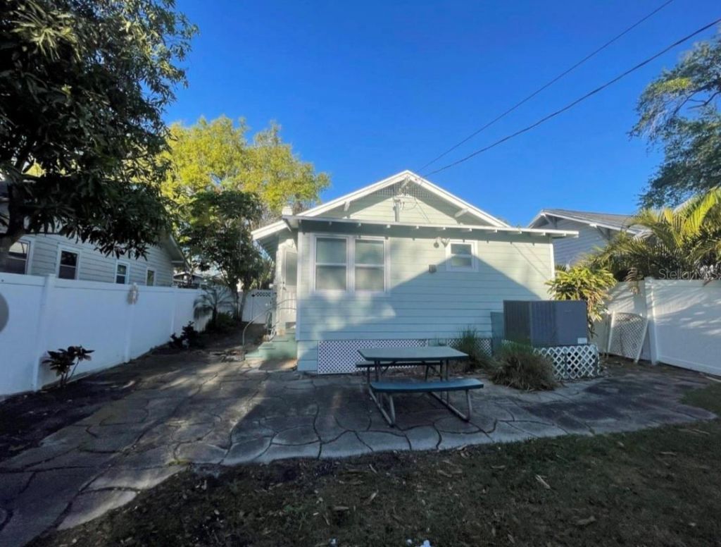 1231 Highland Street N, Saint Petersburg, FL 33701 Photo