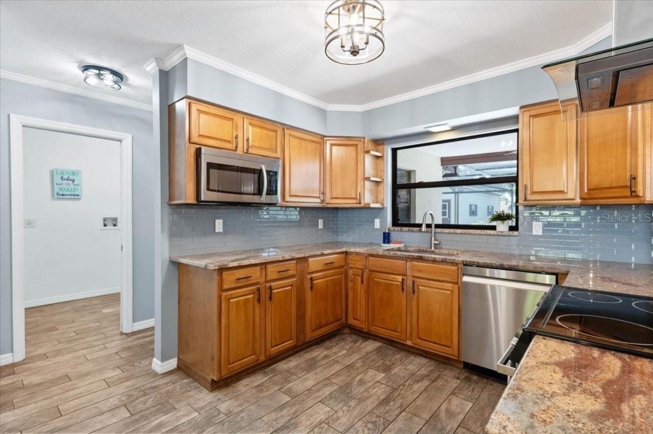 3911 24th Avenue W, Bradenton, FL 34205 Photo