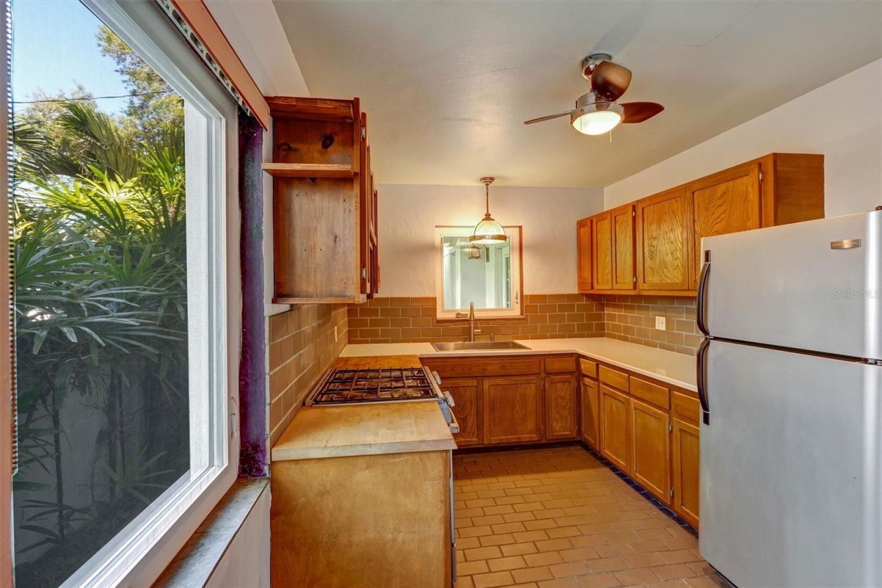 151 20th Avenue S, Saint Petersburg, FL 33705 Photo