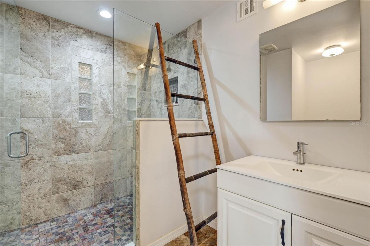 151 20th Avenue S, Saint Petersburg, FL 33705 Photo