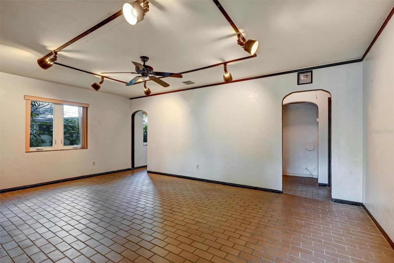 151 20th Avenue S, Saint Petersburg, FL 33705 Photo