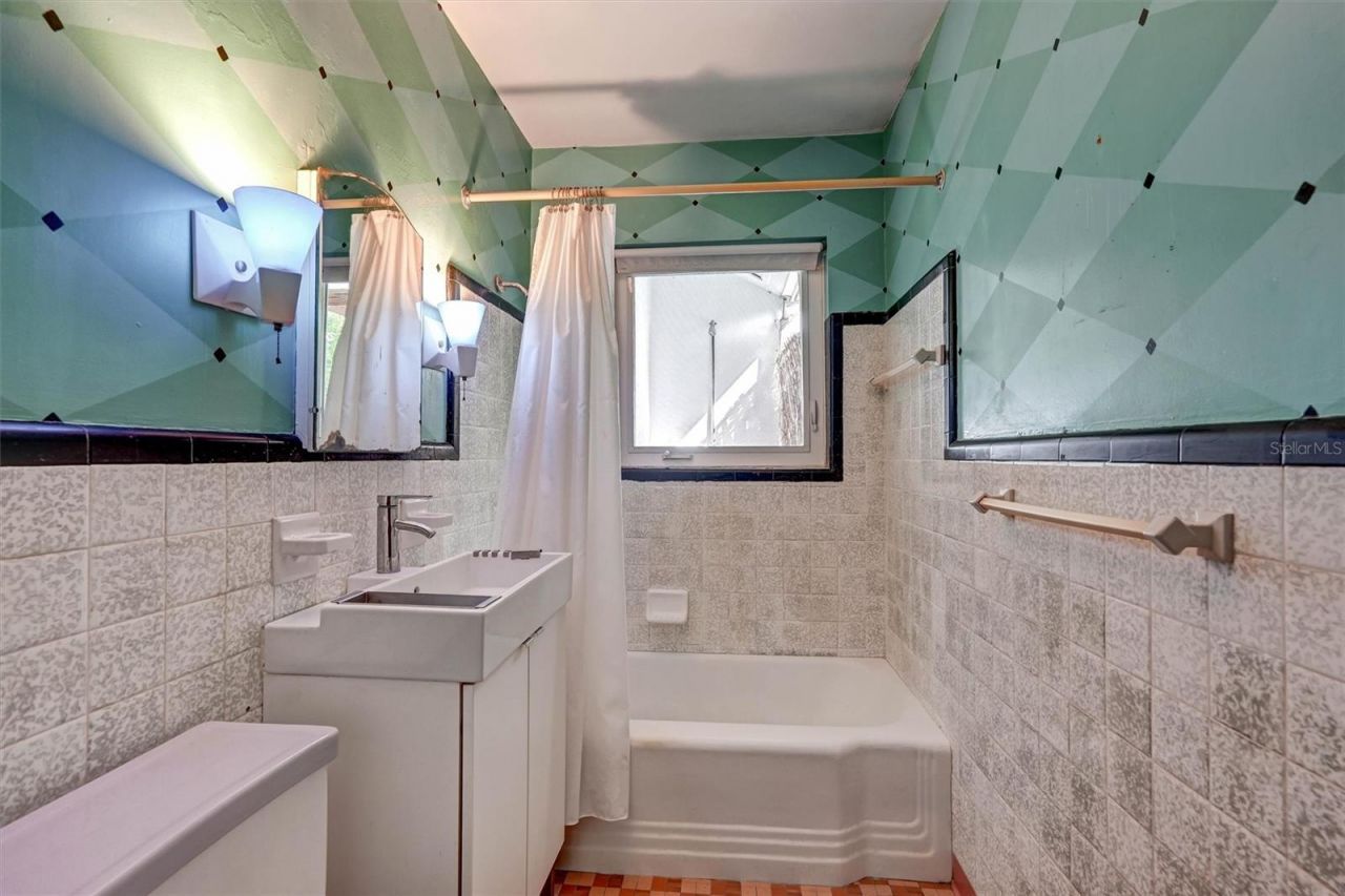 151 20th Avenue S, Saint Petersburg, FL 33705 Photo