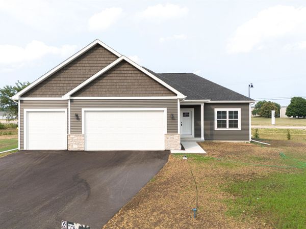 1756 E Kyle Circle, Beloit, WI 53511