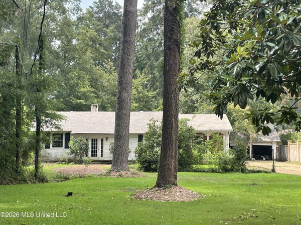 425 Natchez Avenue, Brookhaven, MS 39601