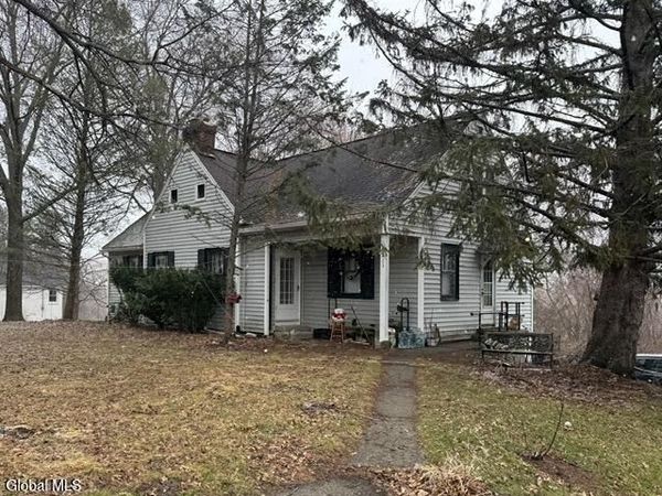 1221 NE New Loudon Road, Cohoes, NY 12047