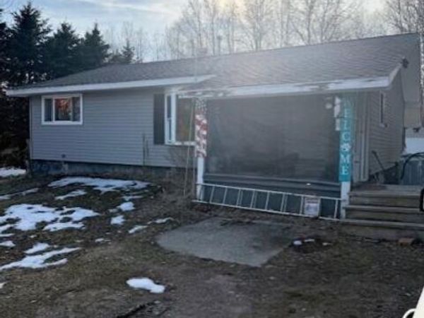 5297 N Hughes Avenue, Fountain, MI 49410