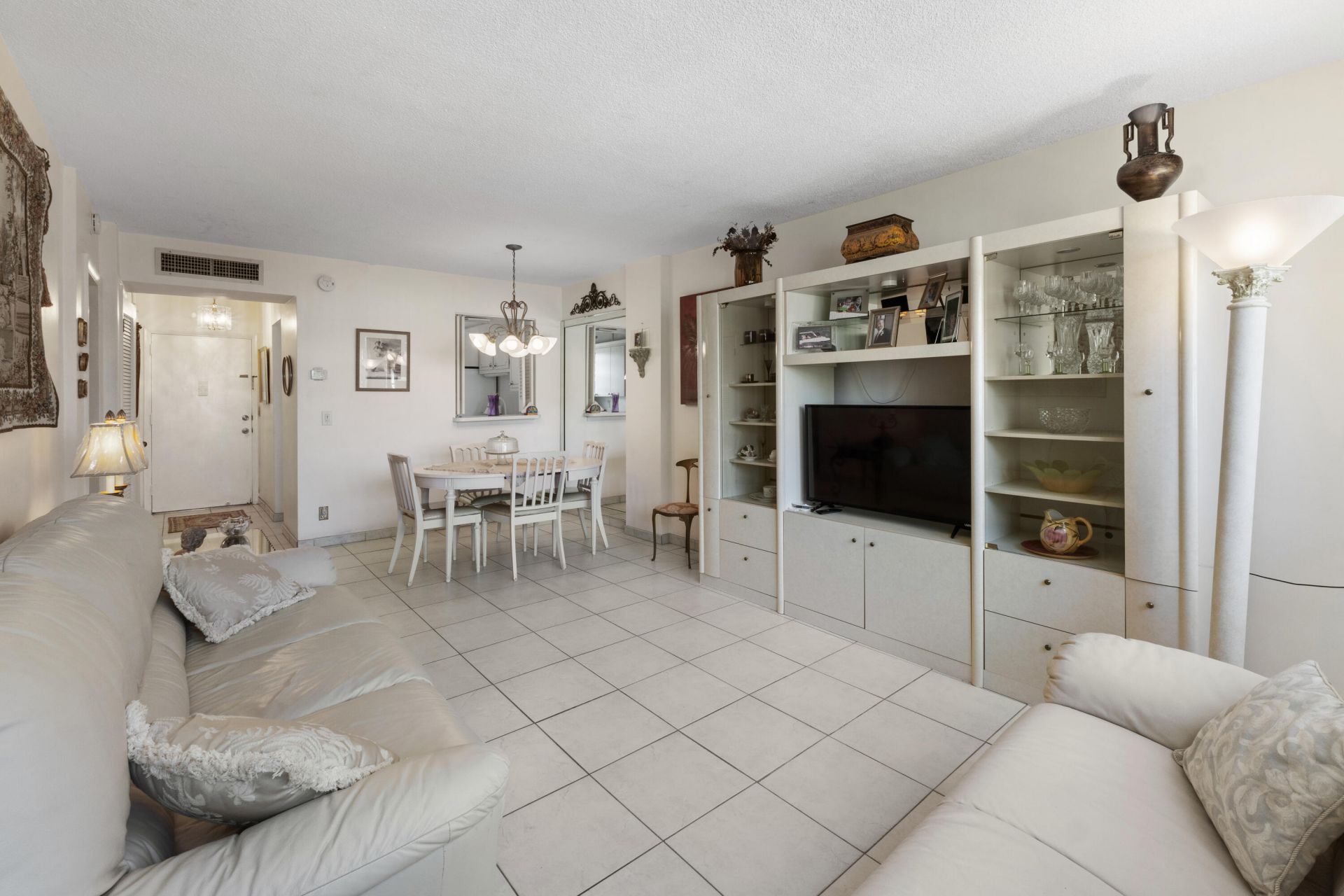 1333 E Hallandale Beach Boulevard, Unit 409, Hallandale Beach, FL 33009 Photo