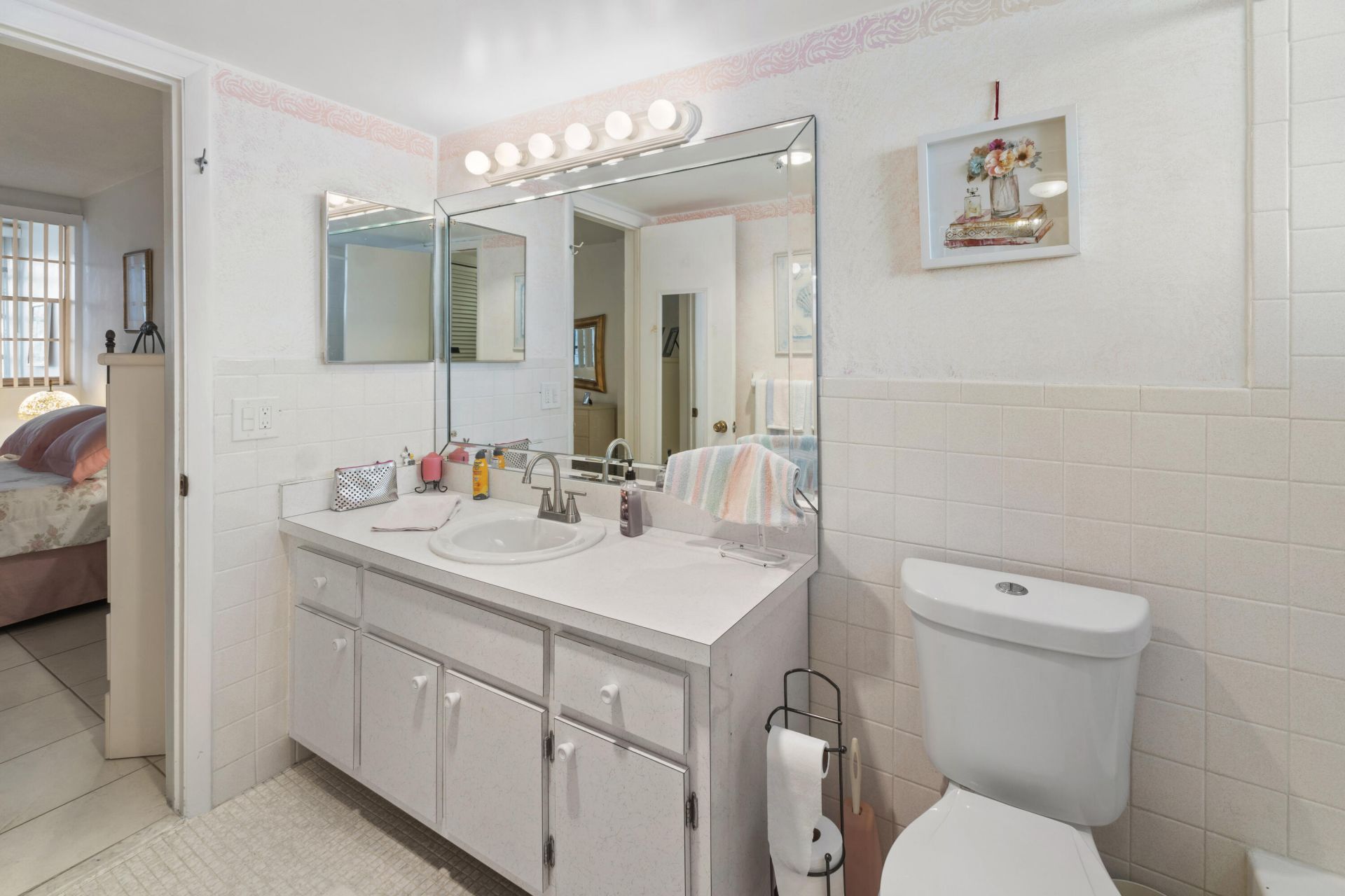 1333 E Hallandale Beach Boulevard, Unit 409, Hallandale Beach, FL 33009 Photo