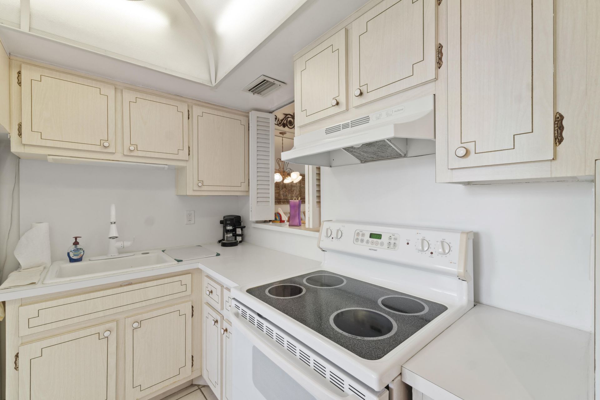 1333 E Hallandale Beach Boulevard, Unit 409, Hallandale Beach, FL 33009 Photo