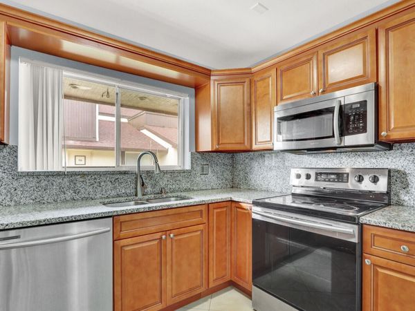 5272 Bosque Lane, Unit 31, West Palm Beach, FL 33415