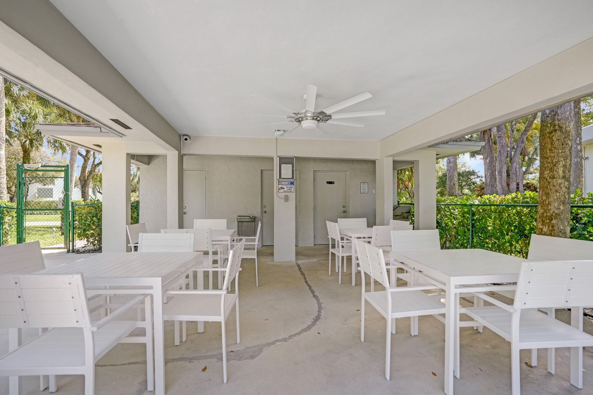 4200 Oaks Terrace, Unit 203, Pompano Beach, FL 33069 Photo