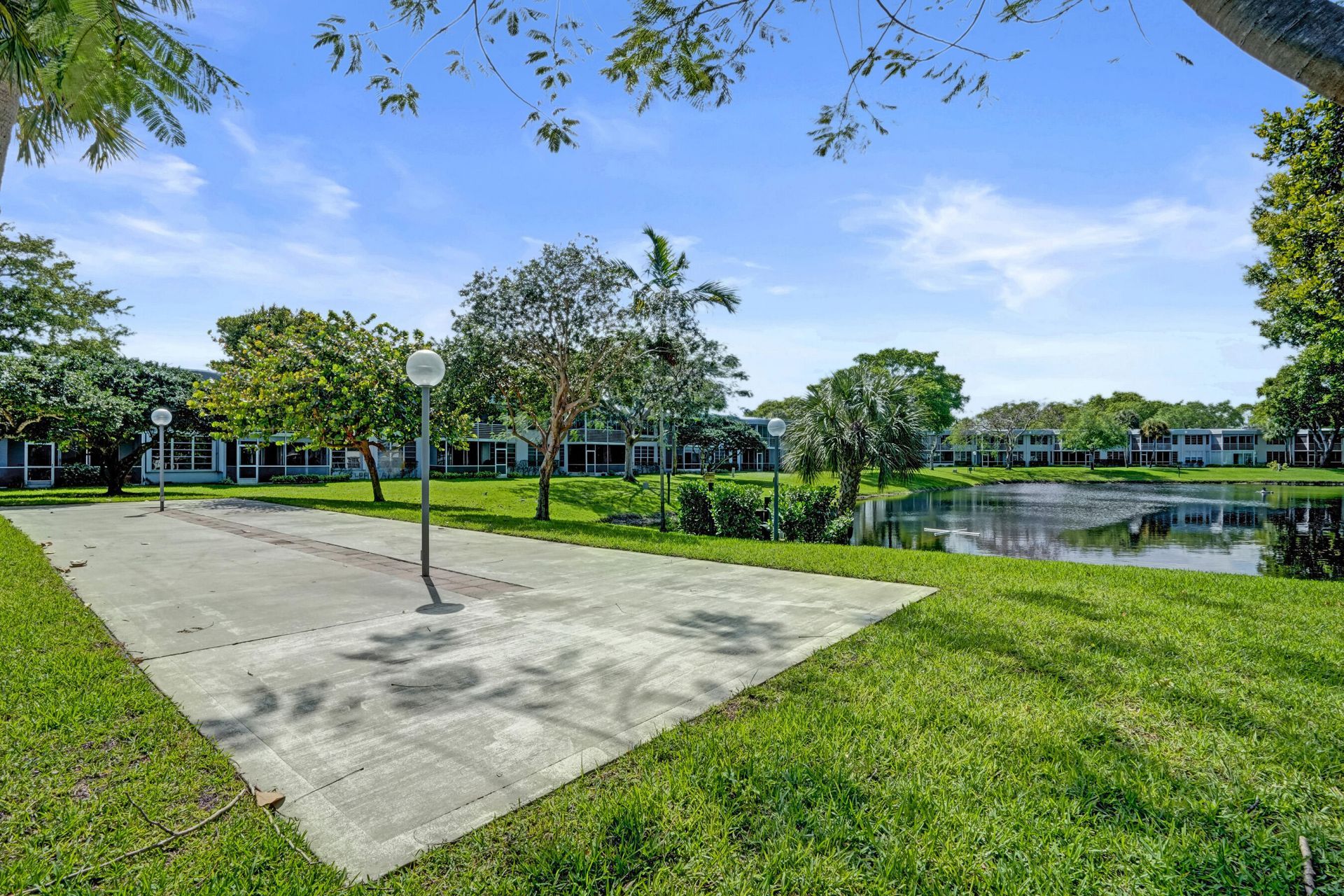 4200 Oaks Terrace, Unit 203, Pompano Beach, FL 33069 Photo