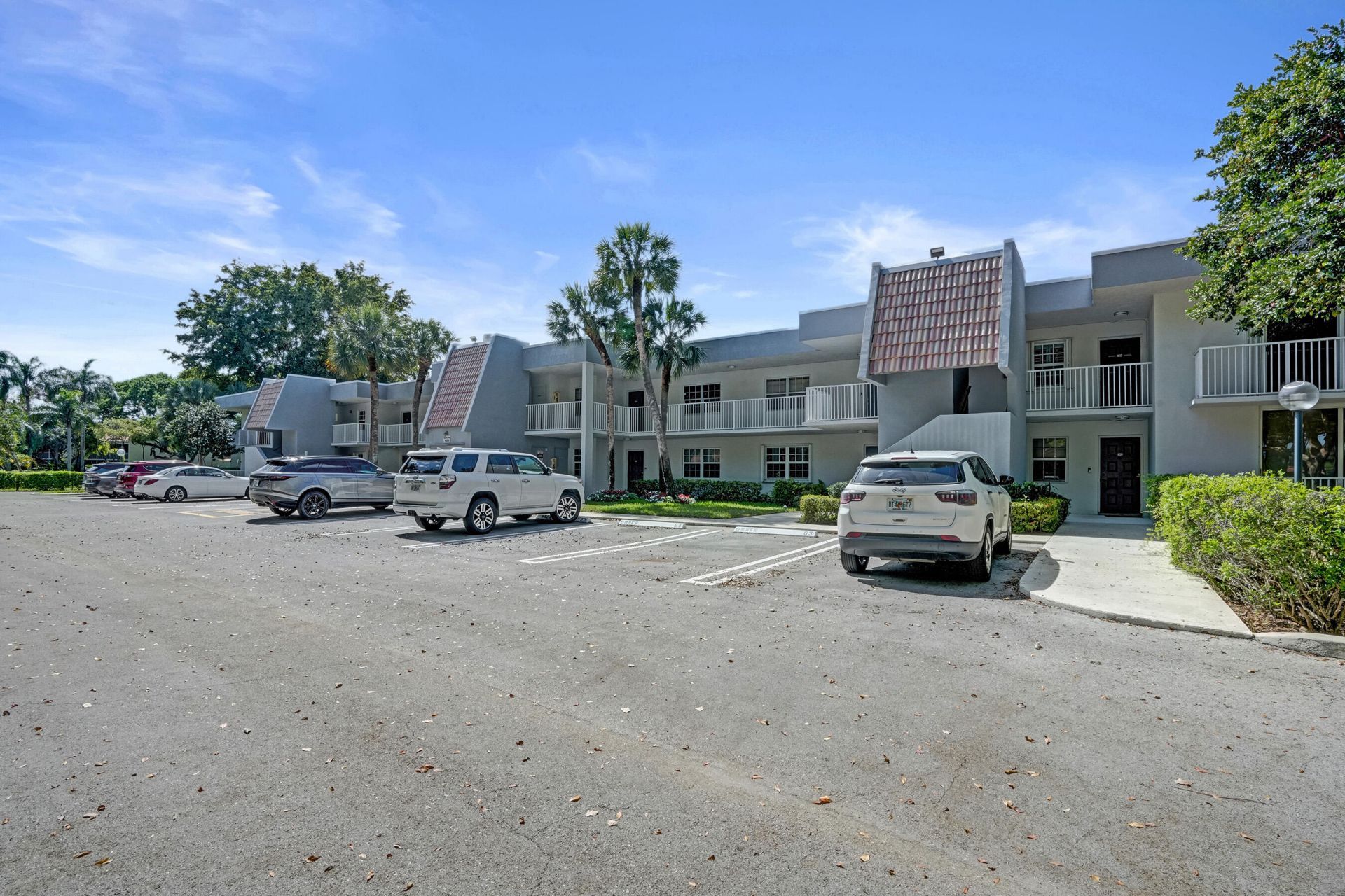 4200 Oaks Terrace, Unit 203, Pompano Beach, FL 33069 Photo