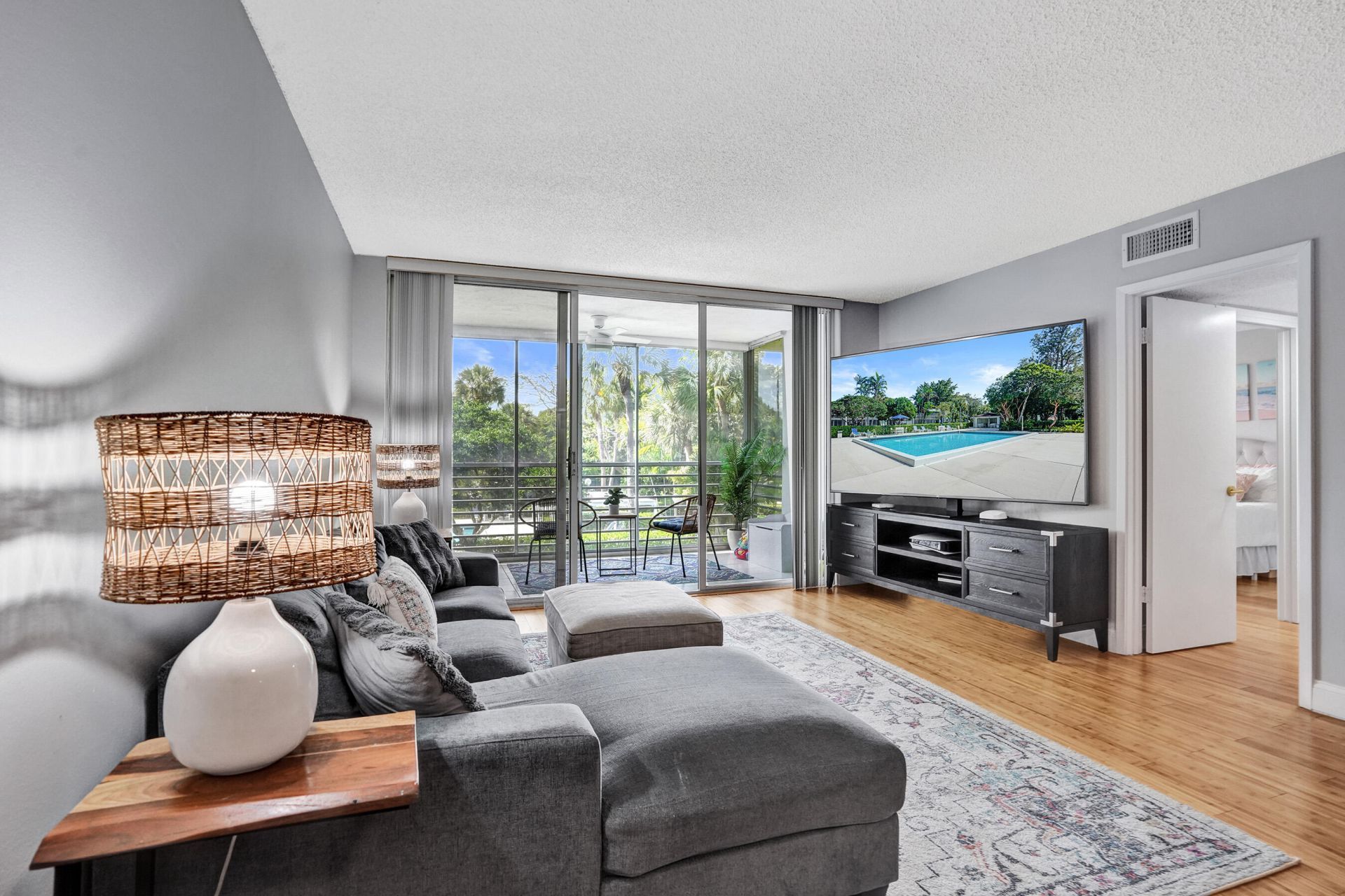 4200 Oaks Terrace, Unit 203, Pompano Beach, FL 33069 Photo