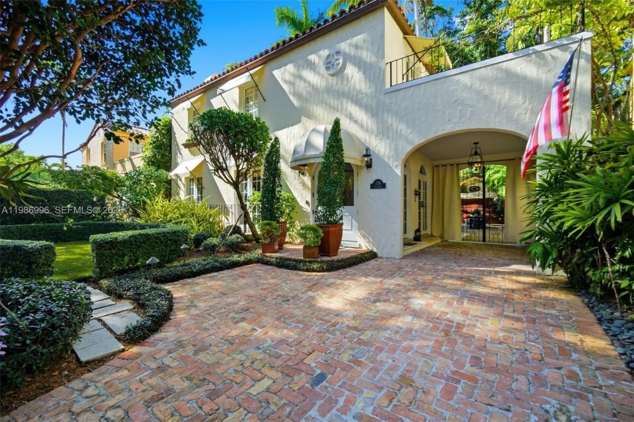 1231 Catalonia Ave, Coral Gables, FL 33134 Photo