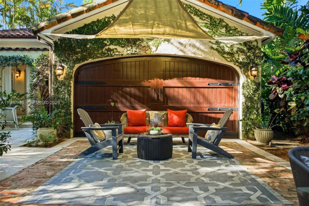 1231 Catalonia Ave, Coral Gables, FL 33134 Photo