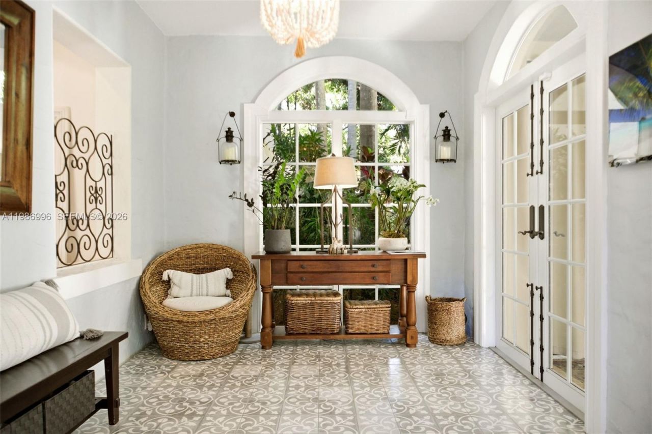 1231 Catalonia Ave, Coral Gables, FL 33134 Photo