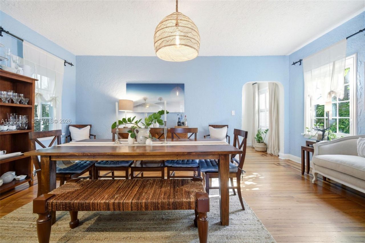 1231 Catalonia Ave, Coral Gables, FL 33134 Photo