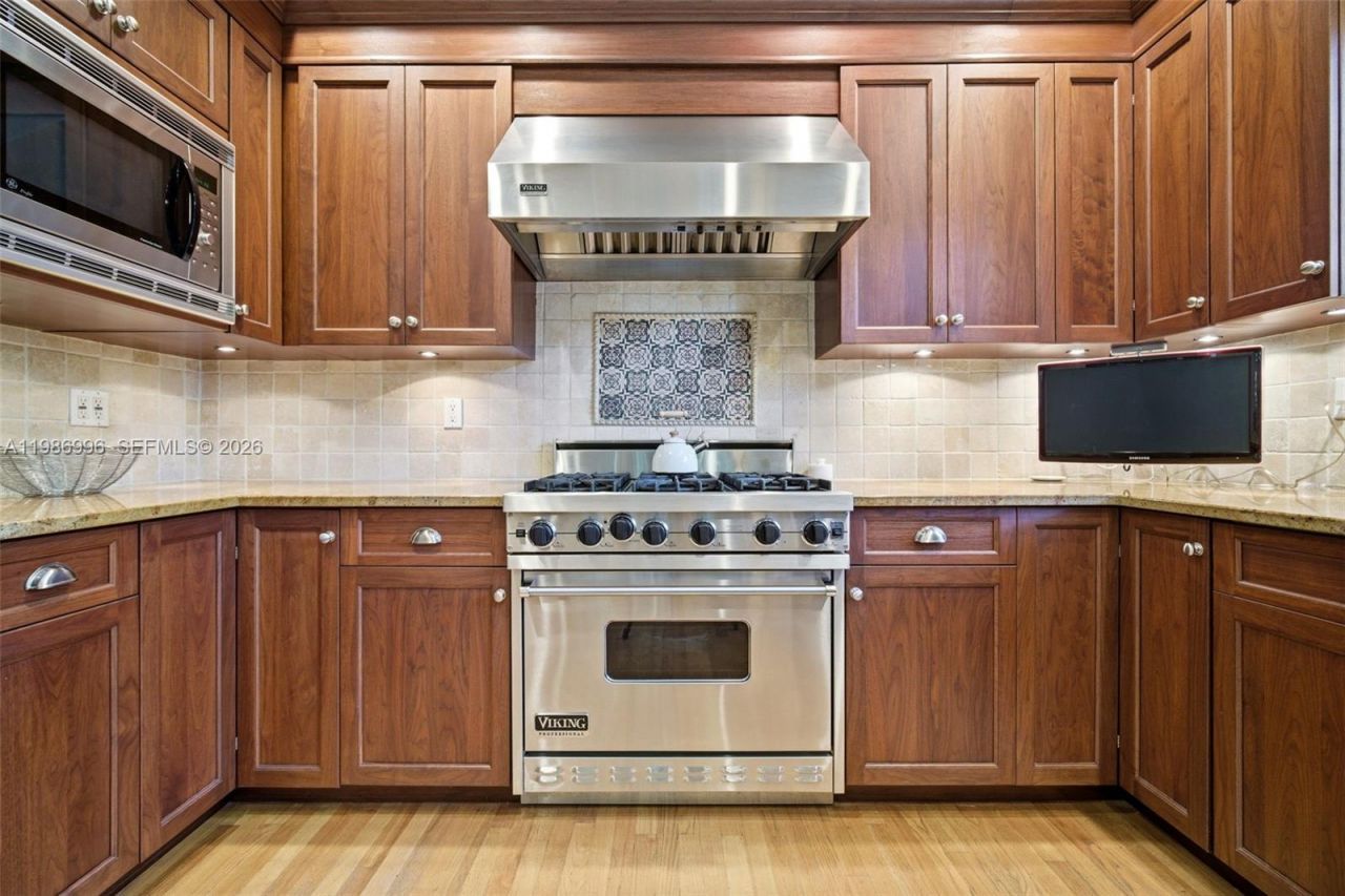 1231 Catalonia Ave, Coral Gables, FL 33134 Photo