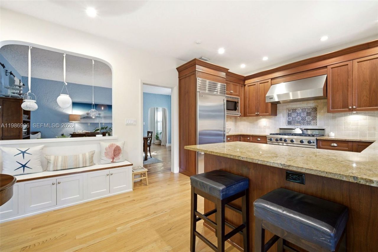 1231 Catalonia Ave, Coral Gables, FL 33134 Photo