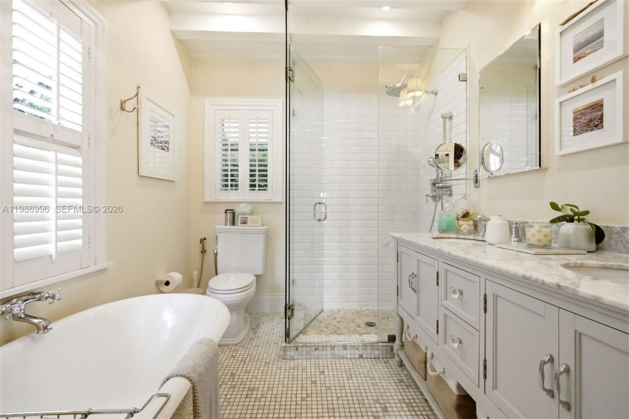 1231 Catalonia Ave, Coral Gables, FL 33134 Photo