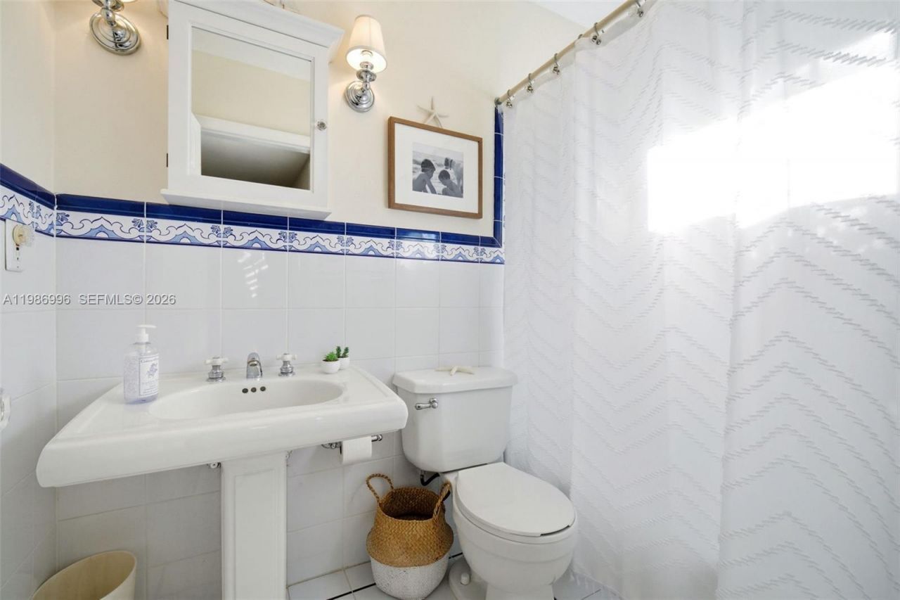 1231 Catalonia Ave, Coral Gables, FL 33134 Photo