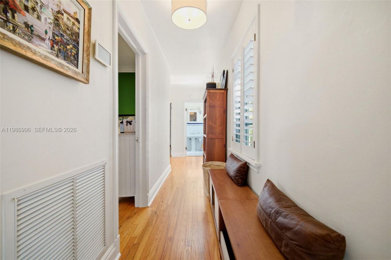 1231 Catalonia Ave, Coral Gables, FL 33134 Photo