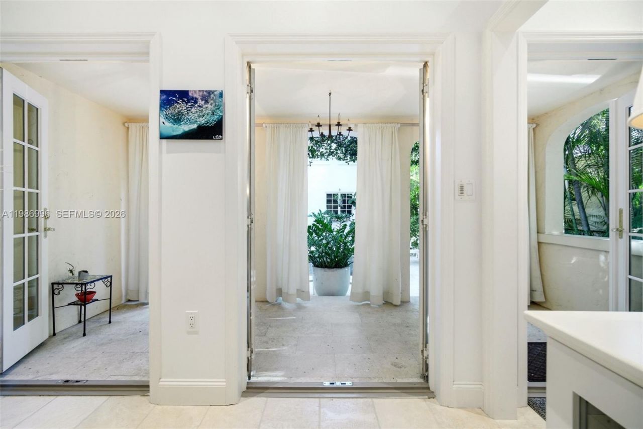 1231 Catalonia Ave, Coral Gables, FL 33134 Photo