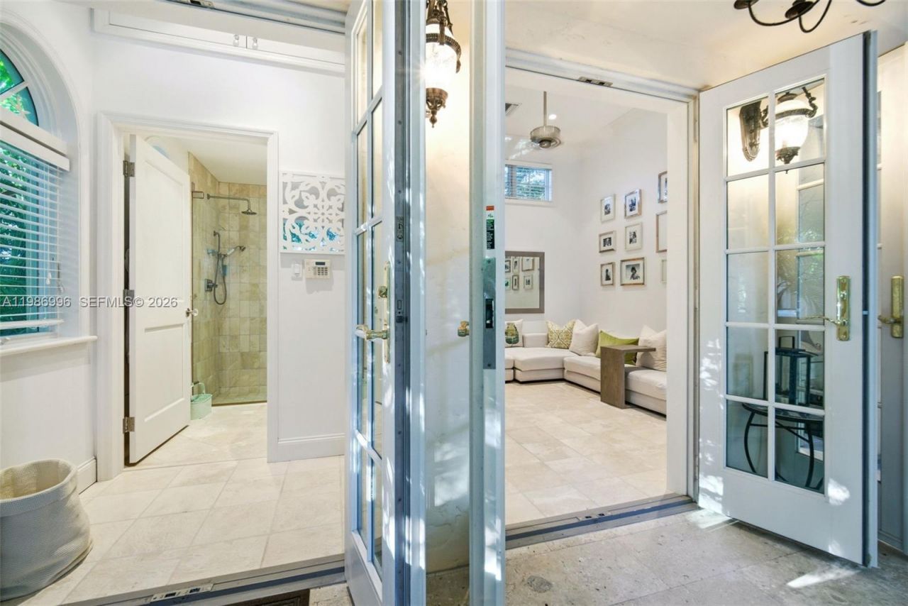 1231 Catalonia Ave, Coral Gables, FL 33134 Photo