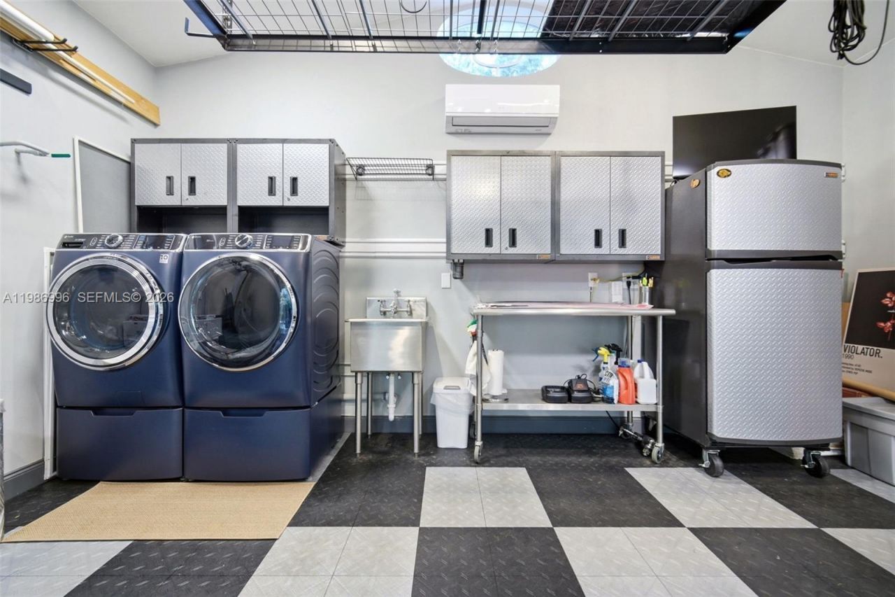 1231 Catalonia Ave, Coral Gables, FL 33134 Photo