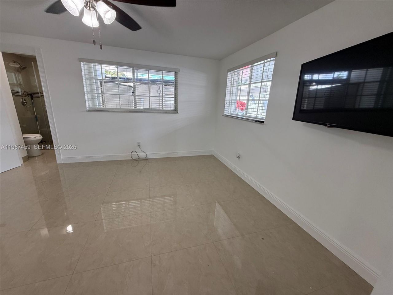 11602 NW 58th Ave , Unit EFF, Hialeah, FL 33012 Photo