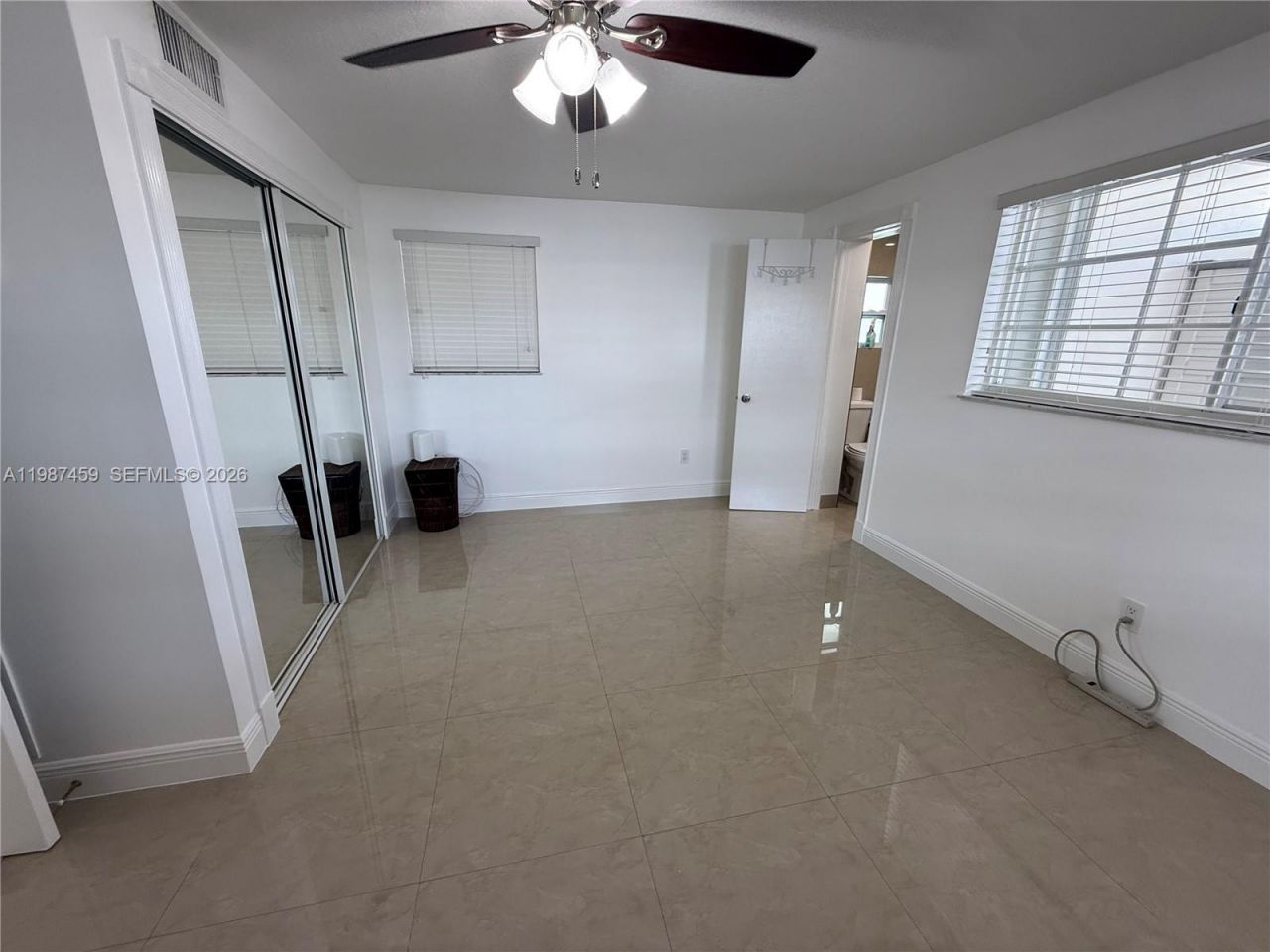 11602 NW 58th Ave , Unit EFF, Hialeah, FL 33012 Photo