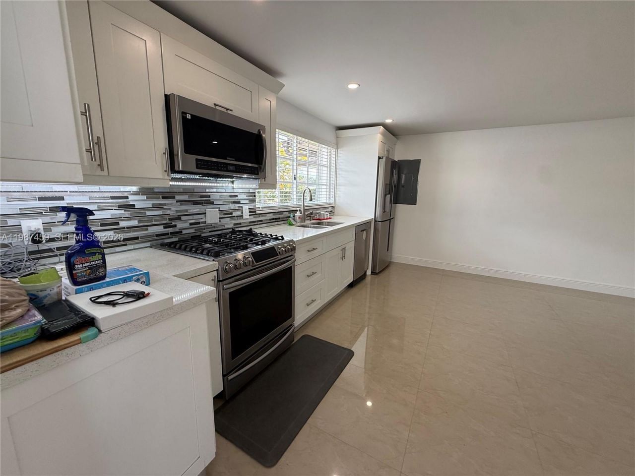 11602 NW 58th Ave, Unit EFF, Hialeah, FL 33012 Photo