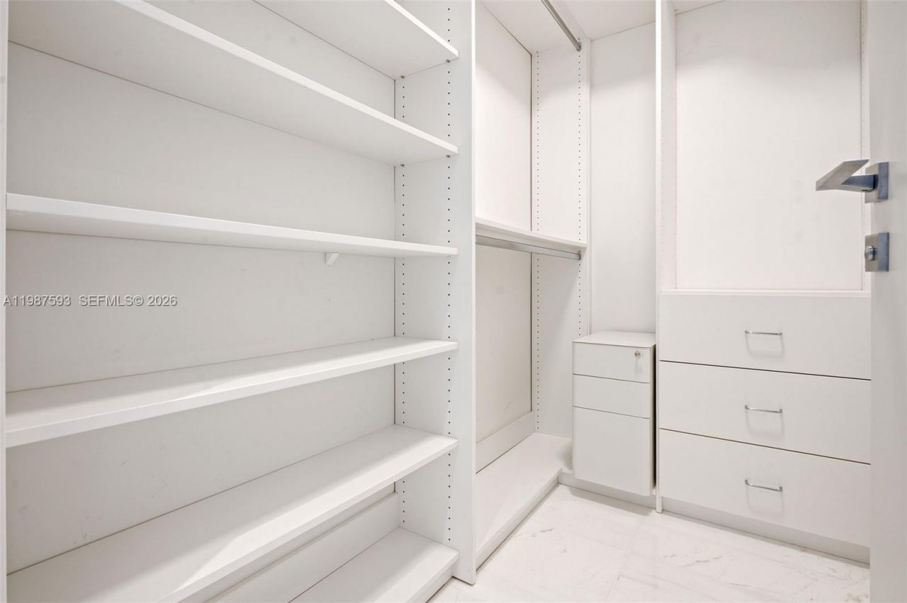 300 Biscayne Blvd Way, Unit 2106, Miami, FL 33131 Photo