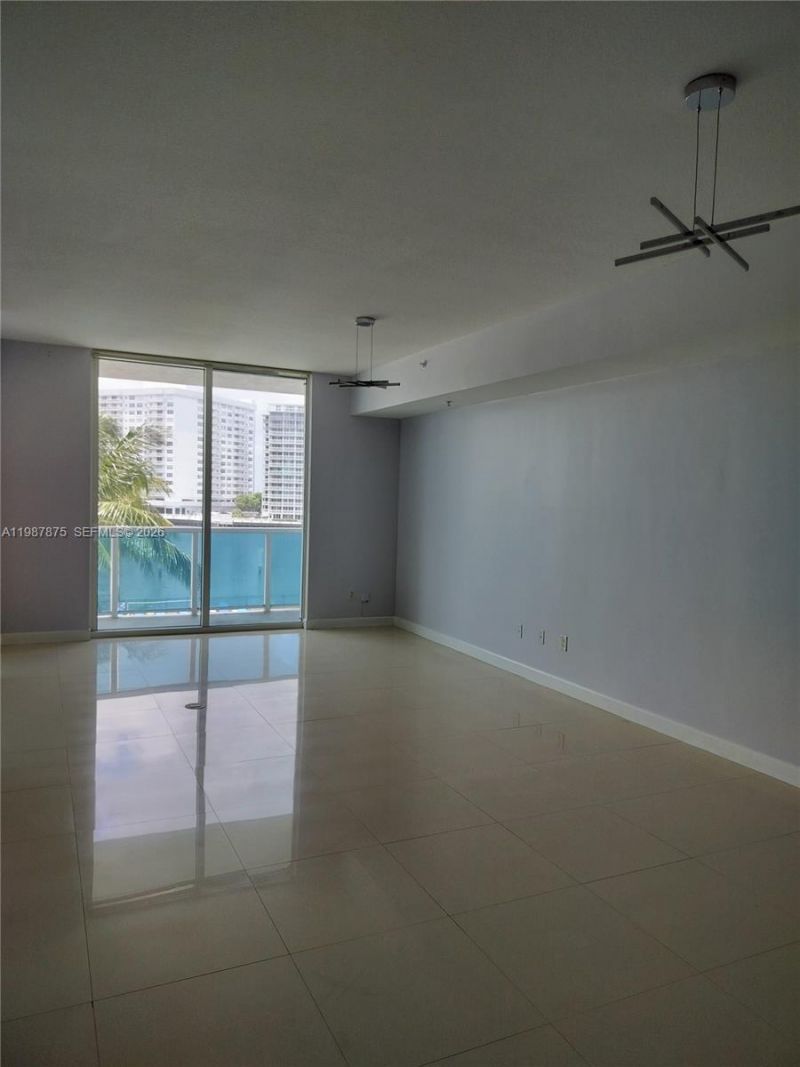 1945 S Ocean Dr, Unit 306, Hallandale Beach, FL 33009 Photo
