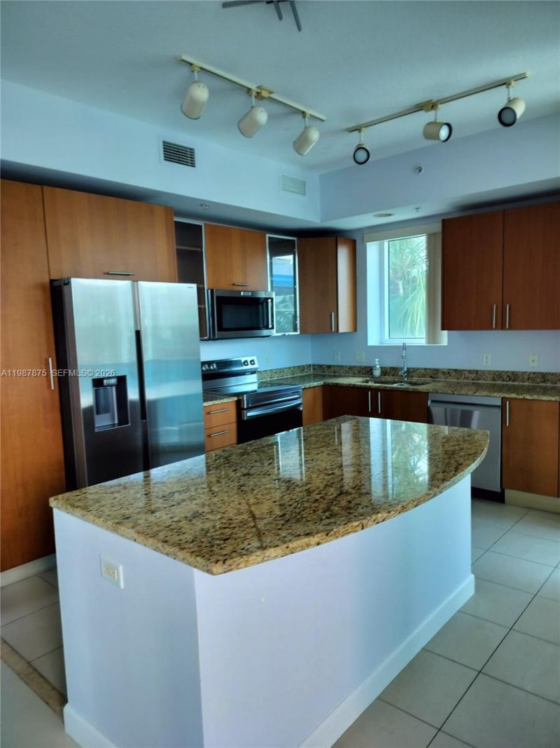 1945 S Ocean Dr, Unit 306, Hallandale Beach, FL 33009 Photo