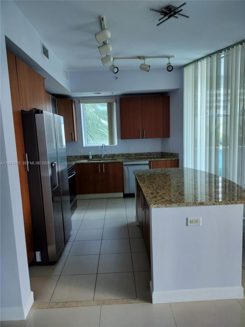 1945 S Ocean Dr, Unit 306, Hallandale Beach, FL 33009 Photo