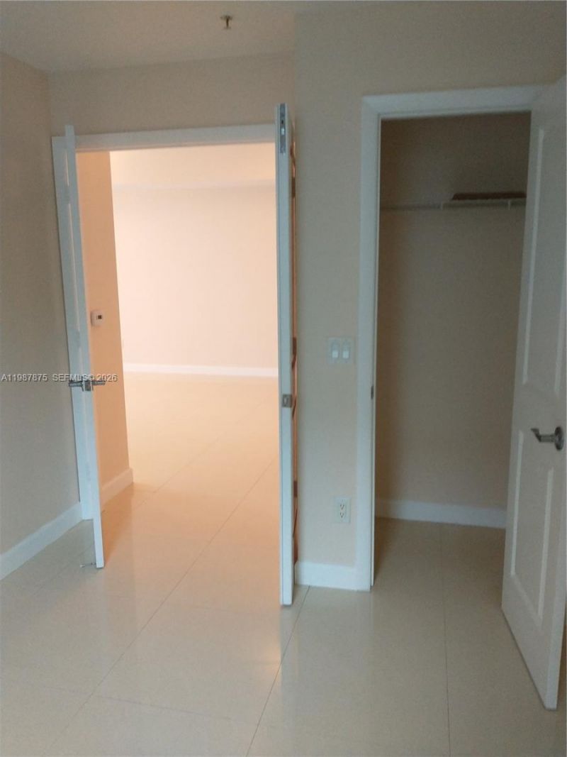 1945 S Ocean Dr, Unit 306, Hallandale Beach, FL 33009 Photo