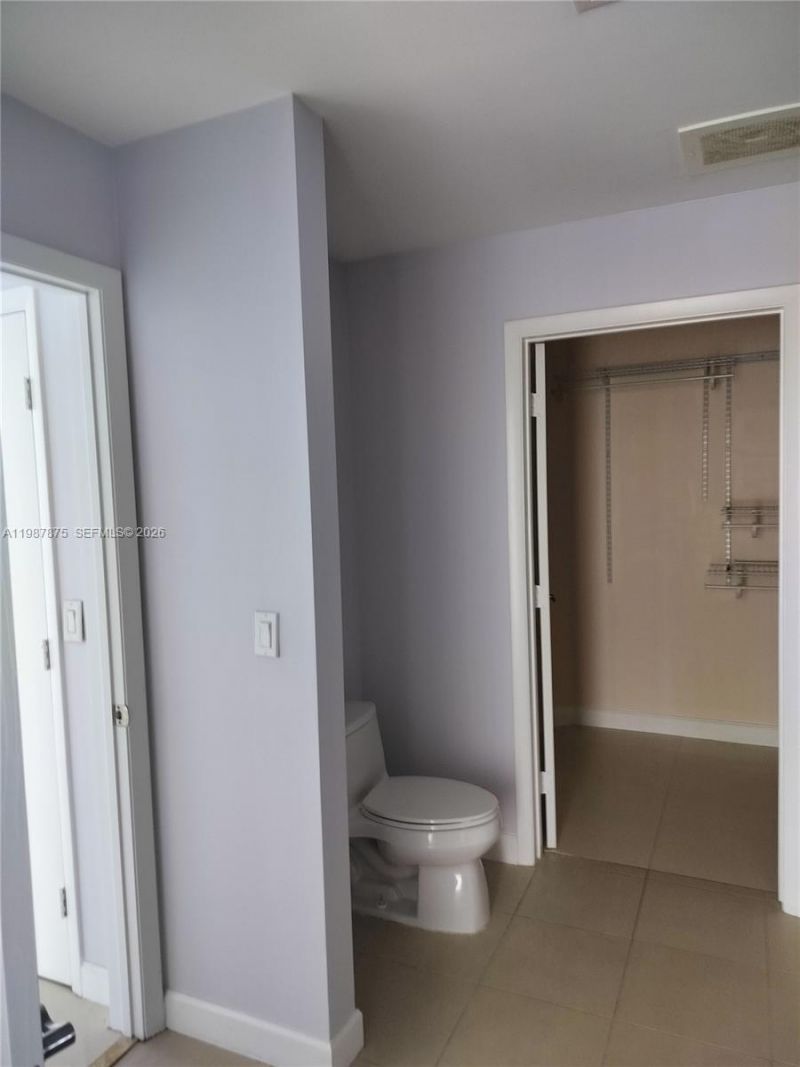 1945 S Ocean Dr, Unit 306, Hallandale Beach, FL 33009 Photo