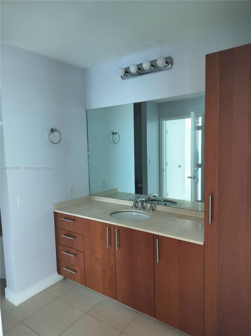1945 S Ocean Dr, Unit 306, Hallandale Beach, FL 33009 Photo