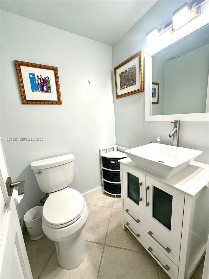 1950 S Ocean Dr, Unit 2C, Hallandale Beach, FL 33009 Photo