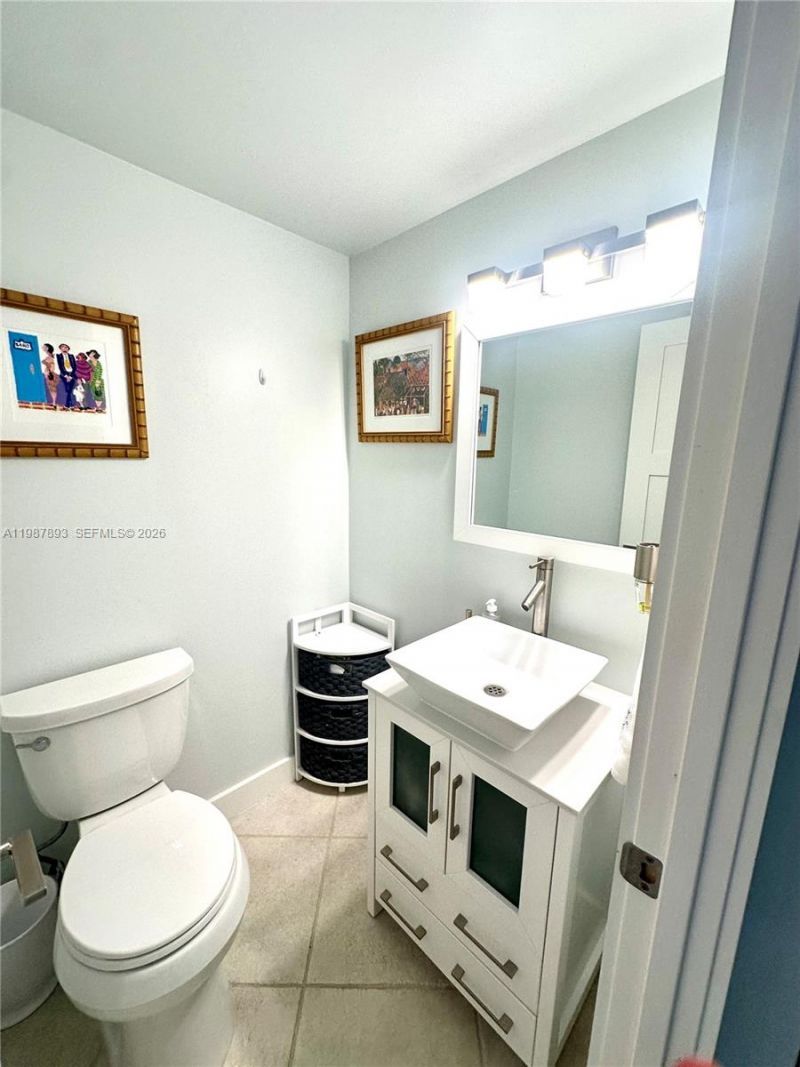 1950 S Ocean Dr, Unit 2C, Hallandale Beach, FL 33009 Photo