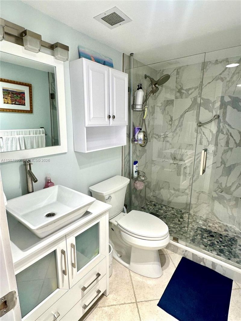 1950 S Ocean Dr, Unit 2C, Hallandale Beach, FL 33009 Photo