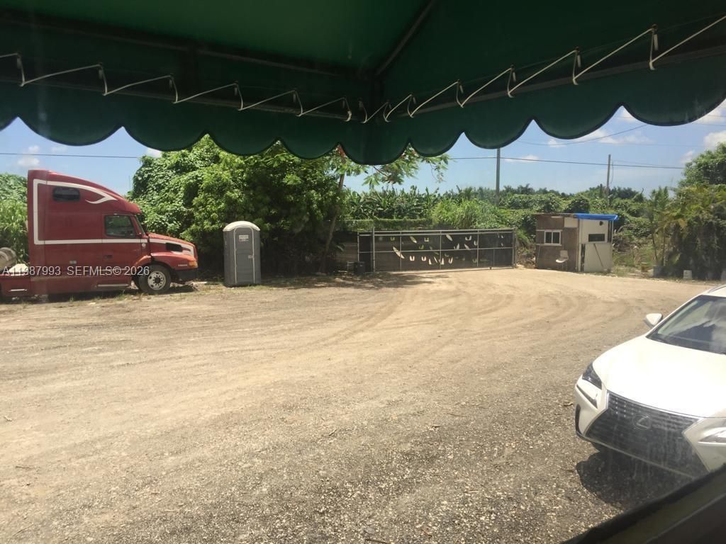 197xx SW 136th St , Miami, FL 33196 Photo