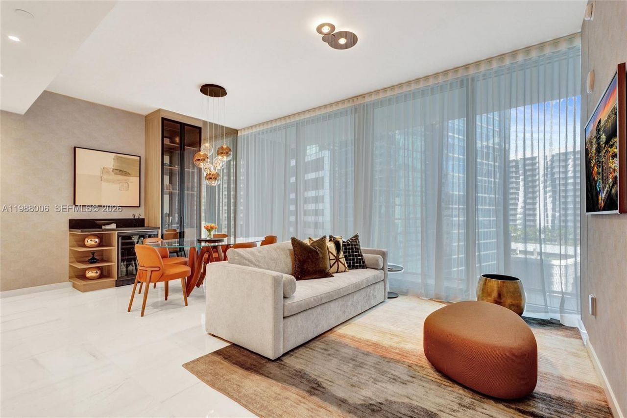 300 Biscayne Boulevard Way, Unit 1808W, Miami, FL 33131 Photo