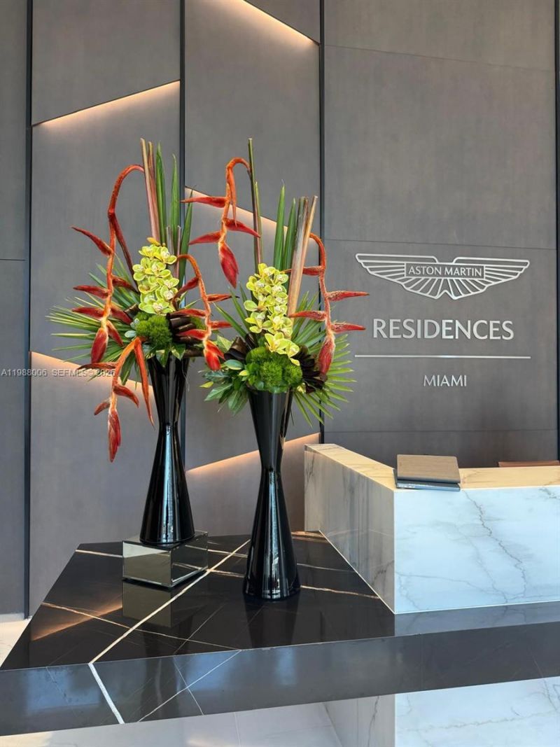 300 Biscayne Boulevard Way, Unit 1808W, Miami, FL 33131 Photo