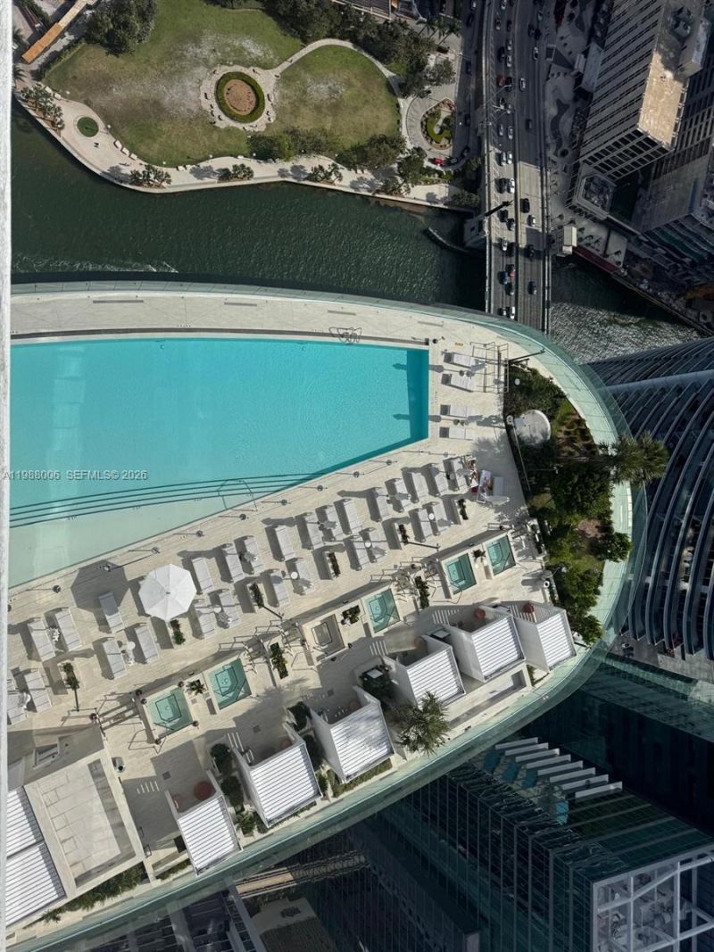 300 Biscayne Boulevard Way, Unit 1808W, Miami, FL 33131 Photo