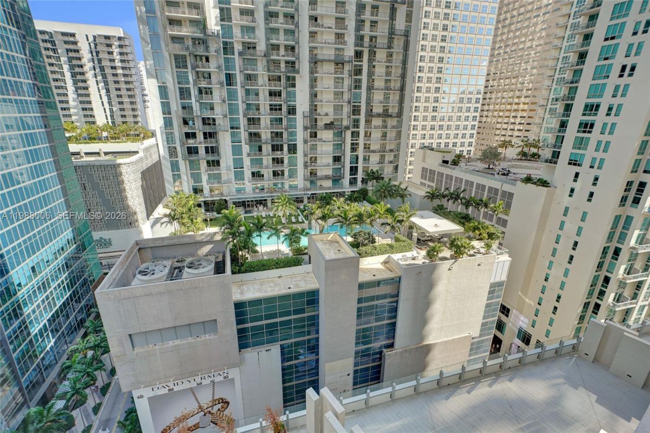 300 Biscayne Boulevard Way, Unit 1808W, Miami, FL 33131 Photo